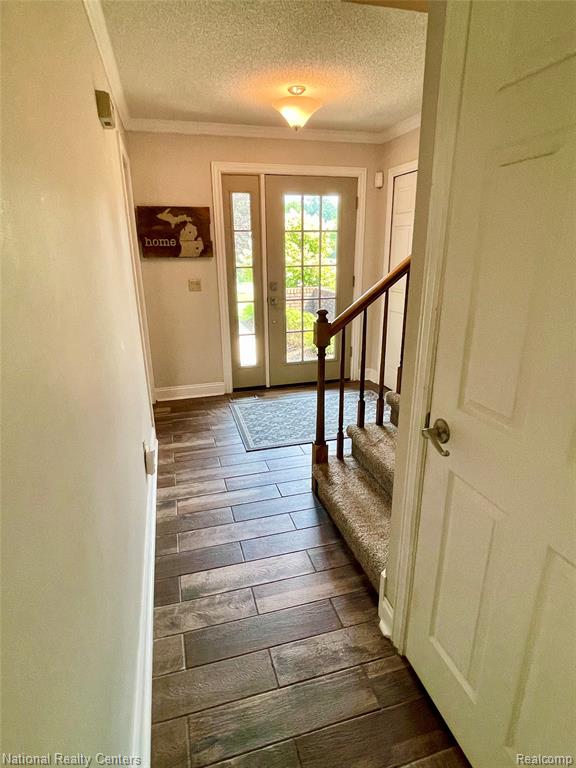 48104 COLONY FARM CIR, Plymouth, MI 48170 — Photo 8