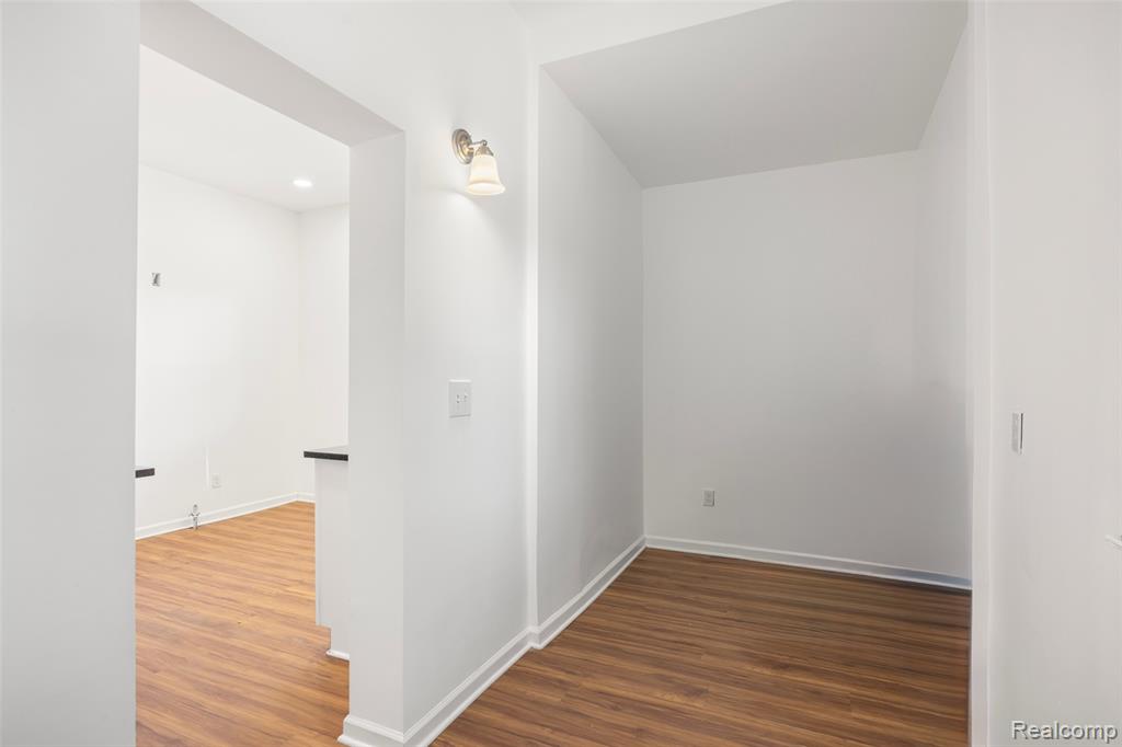 737 Webb Street, Detroit, MI 48202 — Photo 11