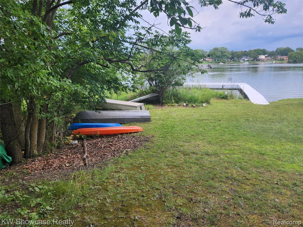 4896 Harbor Point Drive Drive, Waterford, MI — Photo 6