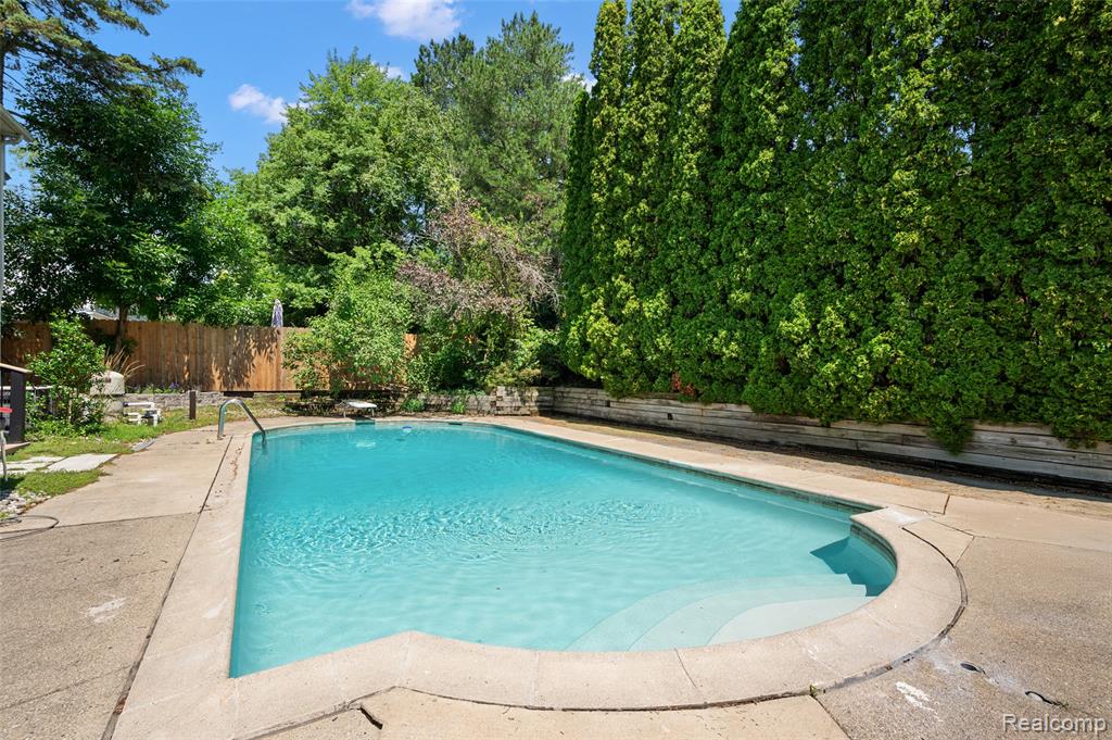 5353 W Bloomfield Lake Road, West Bloomfield, MI 48323 — Photo 62
