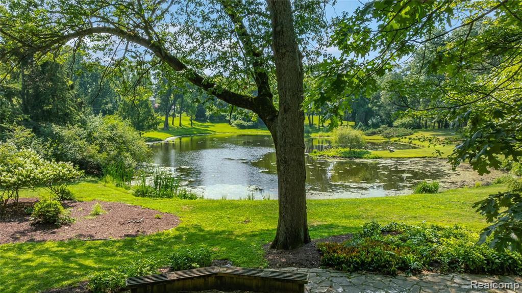 5035 Ponvalley Road, Bloomfield Hills, MI 48302 — Photo 52
