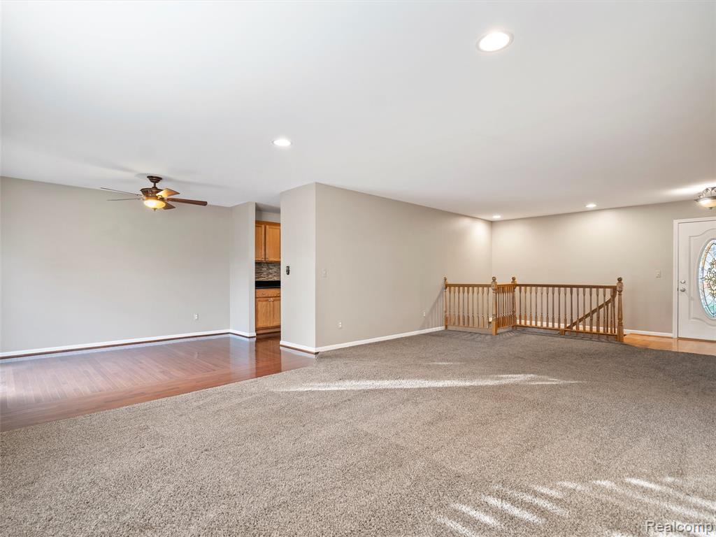 987 FAIRLEDGE Street, Lake Orion, MI 48362 — Photo 7
