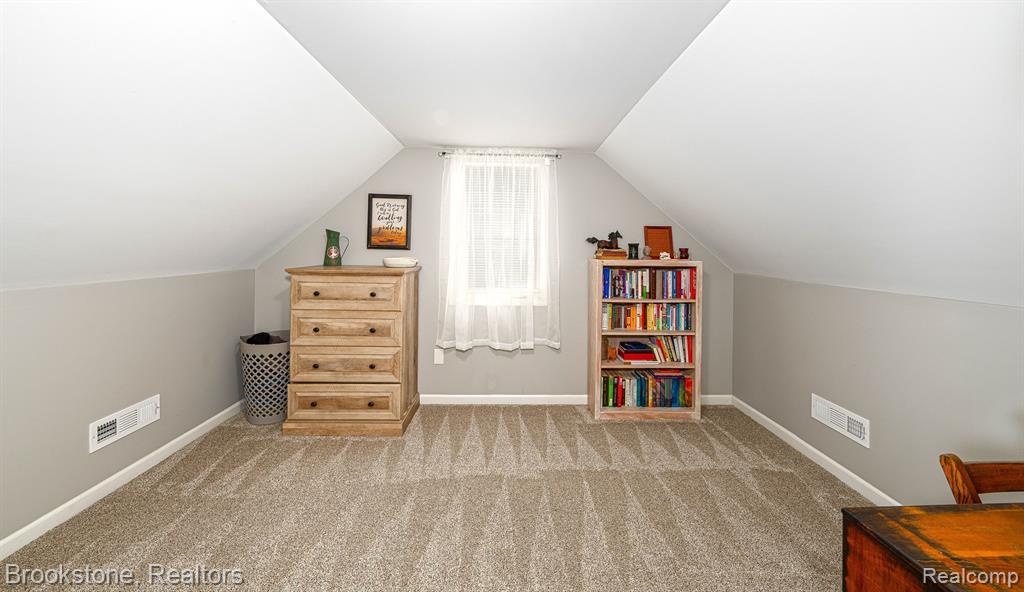 921 OLD HICKORY LANE Lane, Lake Orion, MI 48362 — Photo 38