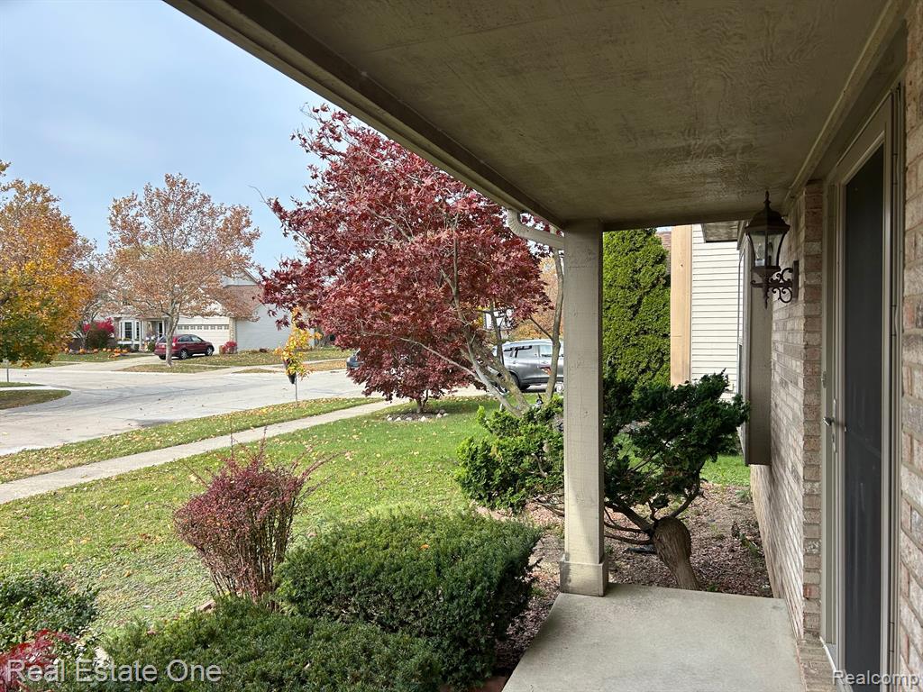 3599 PARKLAWN Drive, Canton, MI 48188 — Photo 5
