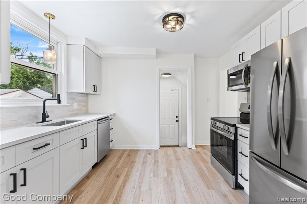13517 Pembroke Avenue, Detroit, MI 48235 — Photo 23