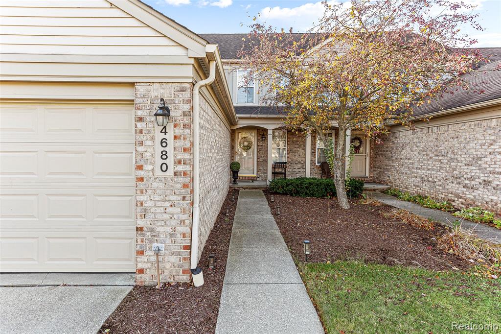 4680 Hunters Circle W, Canton, MI 48188 — Photo 2