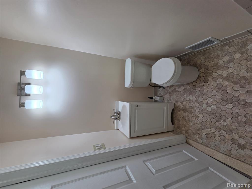 4400 Lapham Street, Dearborn, MI 48126 — Photo 13