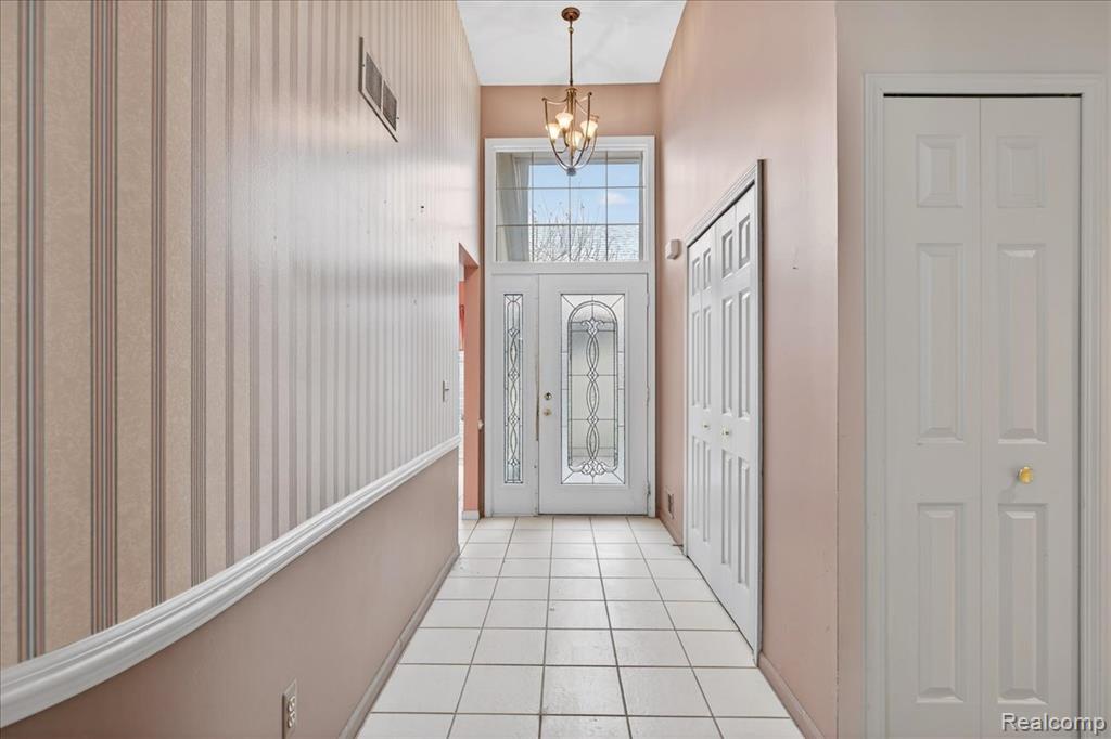 42689 Jason Court, 107, Sterling Heights, MI 48313 — Photo 8