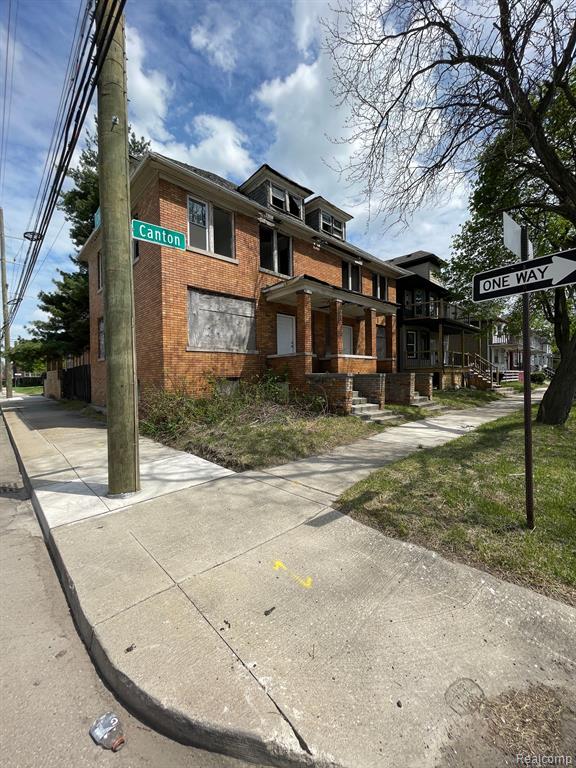 6916 CHARLEVOIX Street, Detroit, MI 48207 — Photo 2