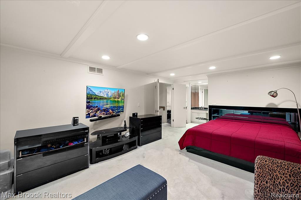 1592 S Hill Circle, Bloomfield Hills, MI 48304 — Photo 17