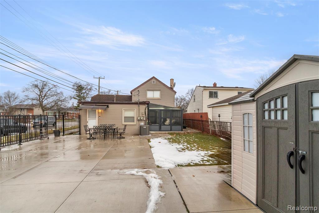 4221 Campbell Street, Dearborn Heights, MI 48125 — Photo 3