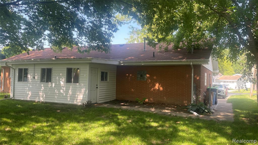 2966 Burlington Drive, Buena Vista, MI 48601 — Photo 51
