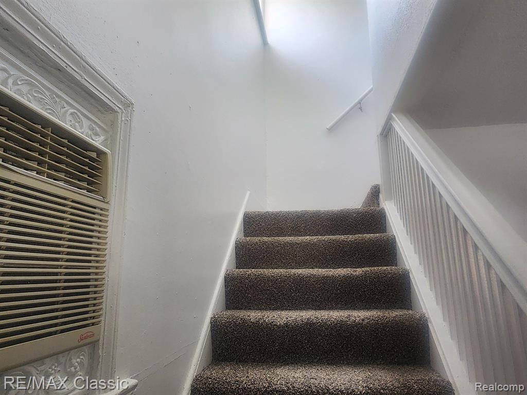 472 S JESSIE Street, Pontiac, MI 48341 — Photo 12