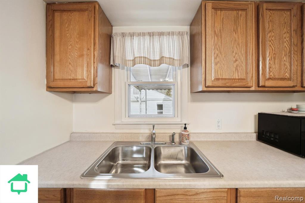 5927 LATHERS Street, Garden City, MI — Photo 16