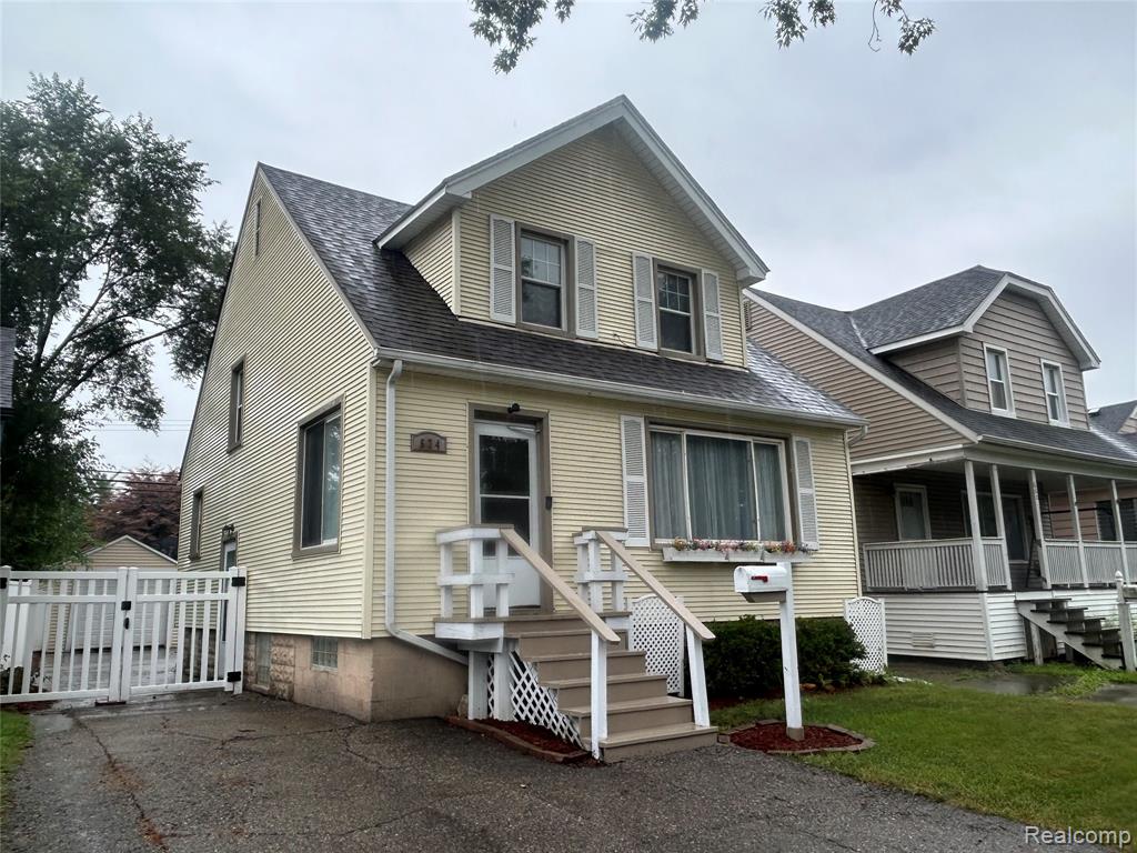 674 Jewell Street, Ferndale, MI 48220 — front exterior