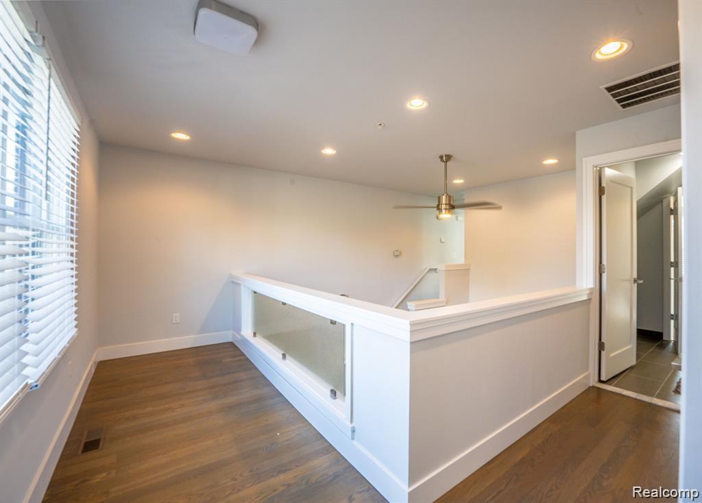 622 W 11 Mile Road, Royal Oak, MI 48067 — Photo 14
