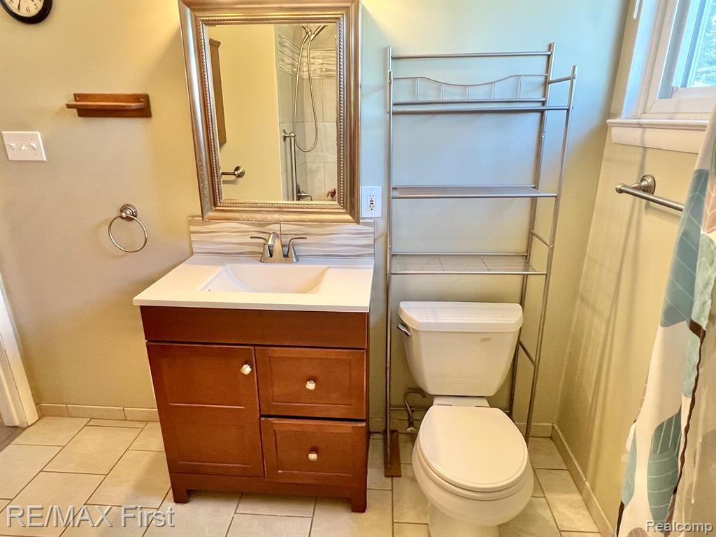70 Knollwood Boulevard, Clawson, MI — Photo 19