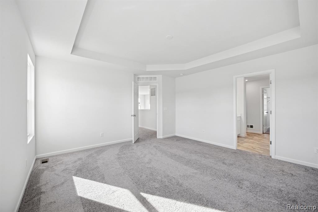 54822 Heron Circle, New Baltimore, MI 48047 — Photo 16