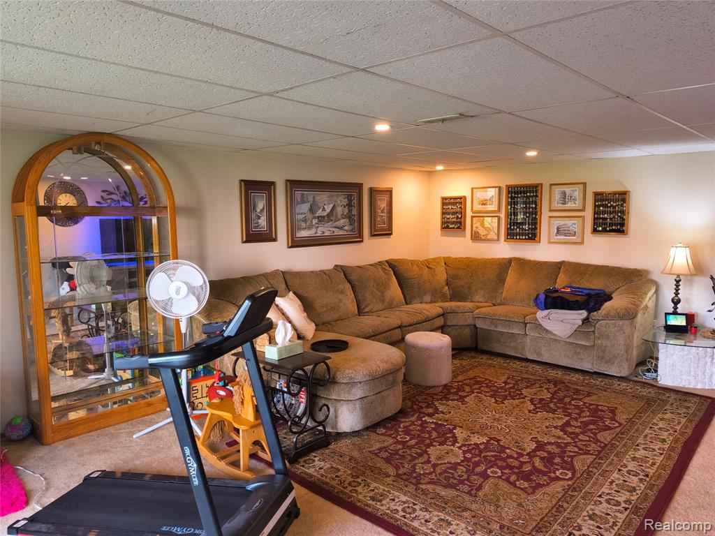 9085 Bavarian Way, Clarkston, MI 48348 — Photo 12