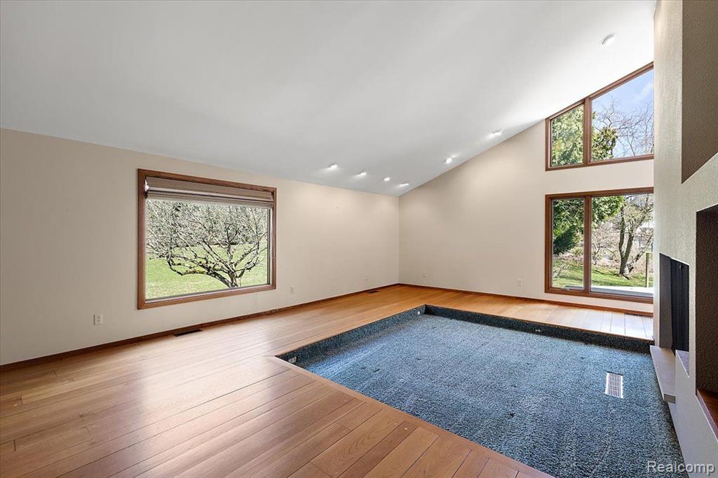 6145 BLUE BEECH Road, Rochester Hills, MI 48306 — Photo 13
