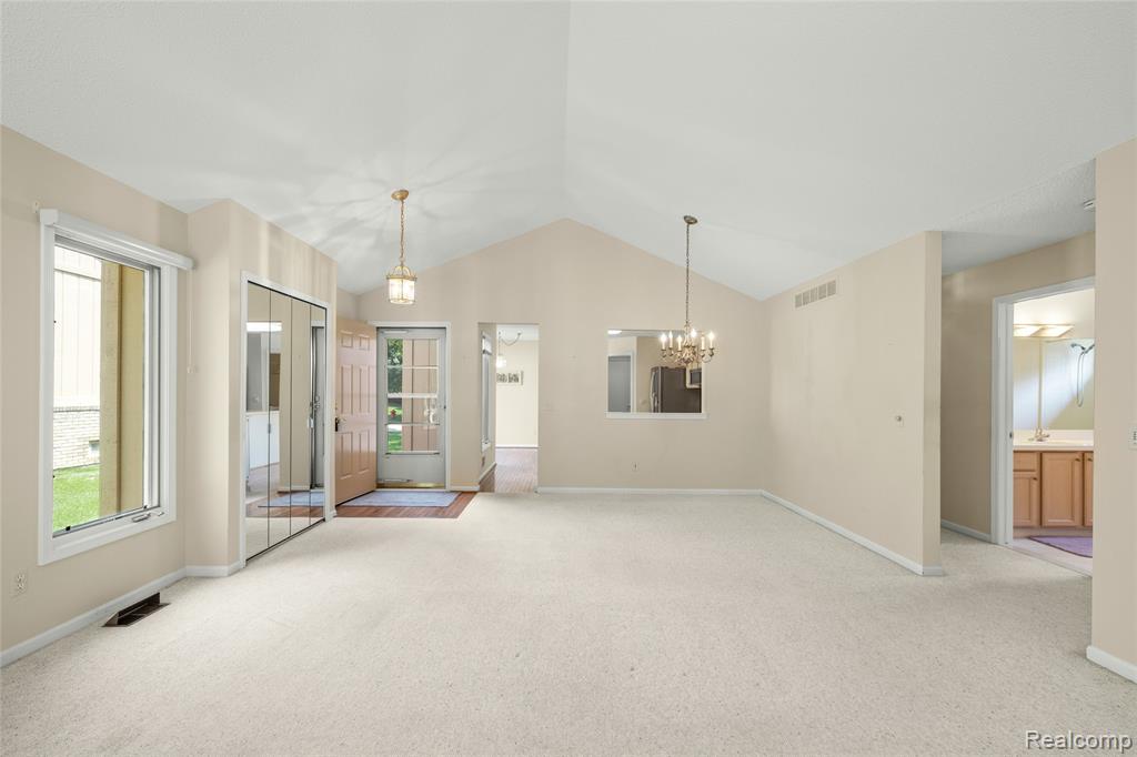 35213 Knollwood Lane, Farmington, MI 48335 — Photo 20