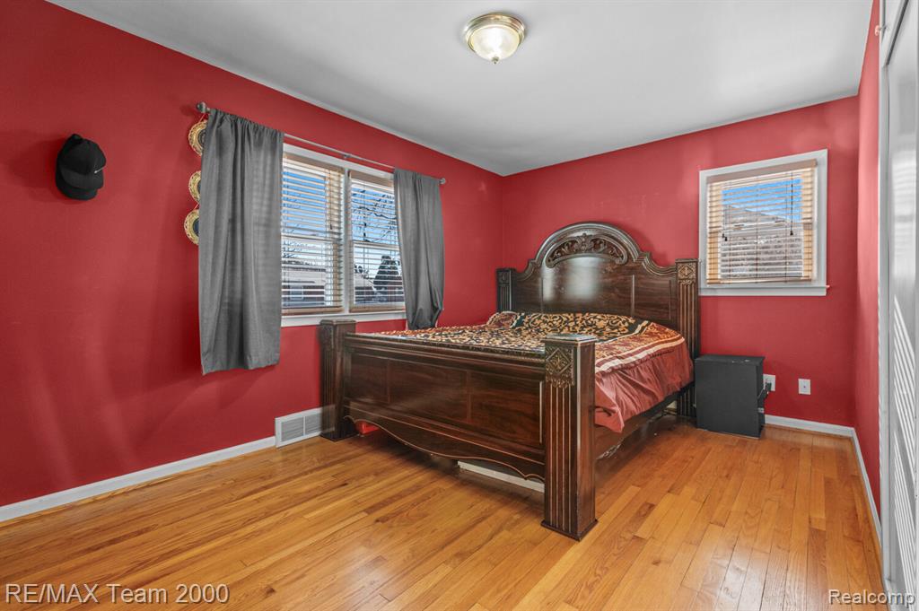 9 Christine Court, Dearborn, MI 48124 — Photo 10