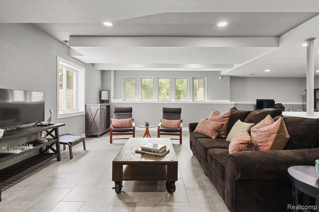 4903 PARK MANOR Drive, Troy, MI 48098 — Photo 52