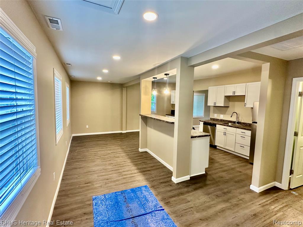 5435 Byron Road, Howell, MI 48855 — Photo 11