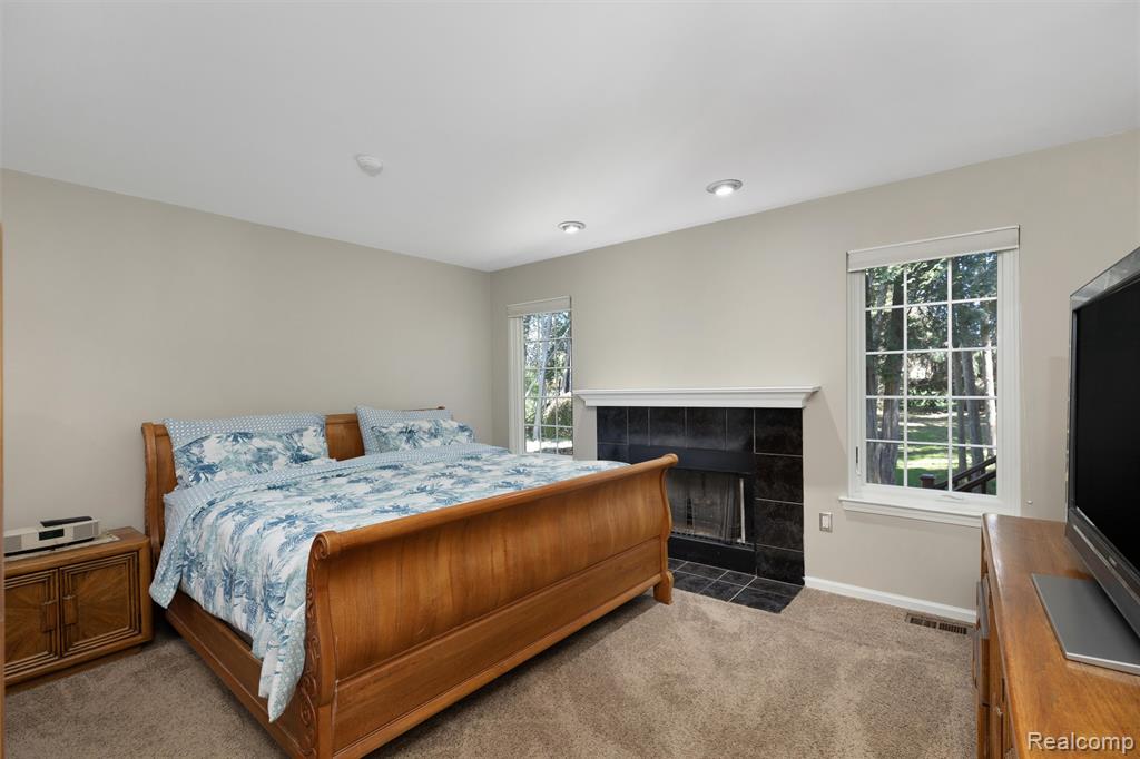 2027 Preserve Circle E, Canton, MI 48188 — Photo 12