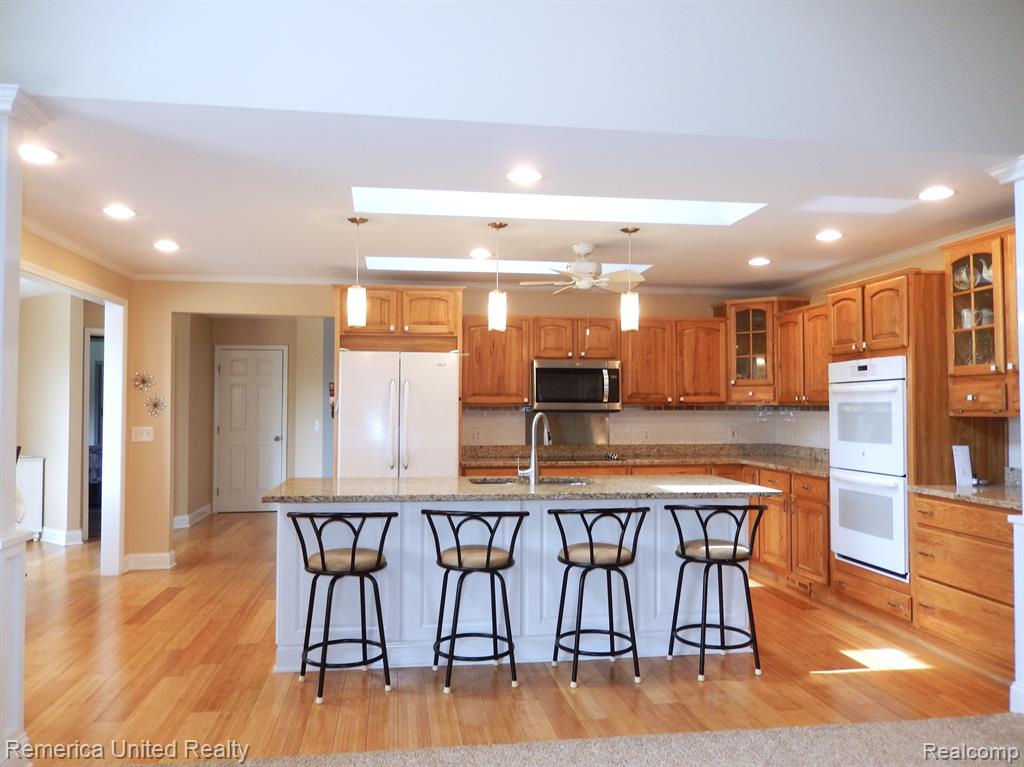 6740 HERBST Road, Brighton, MI 48114 — Photo 14