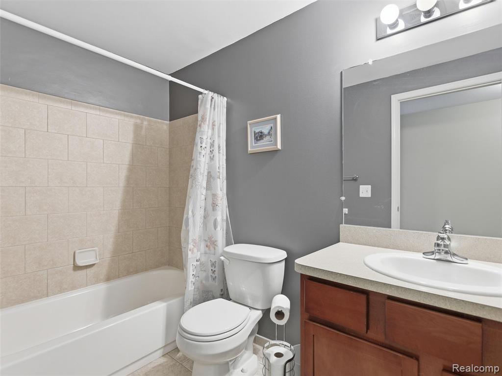 56696 Long Island Drive, Shelby Twp, MI 48316 — Photo 3