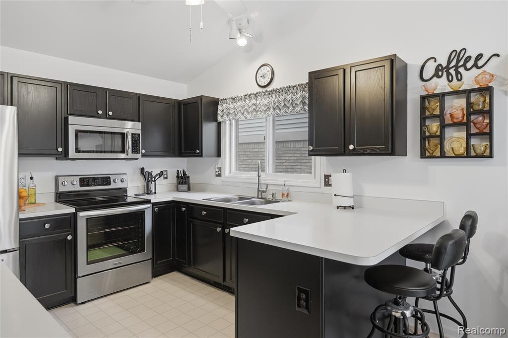 6670 Copper Creek Dr W, Washington, MI — Photo 20