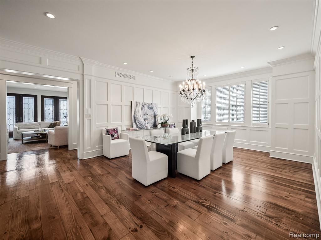 945 Henrietta Street - Photo 2