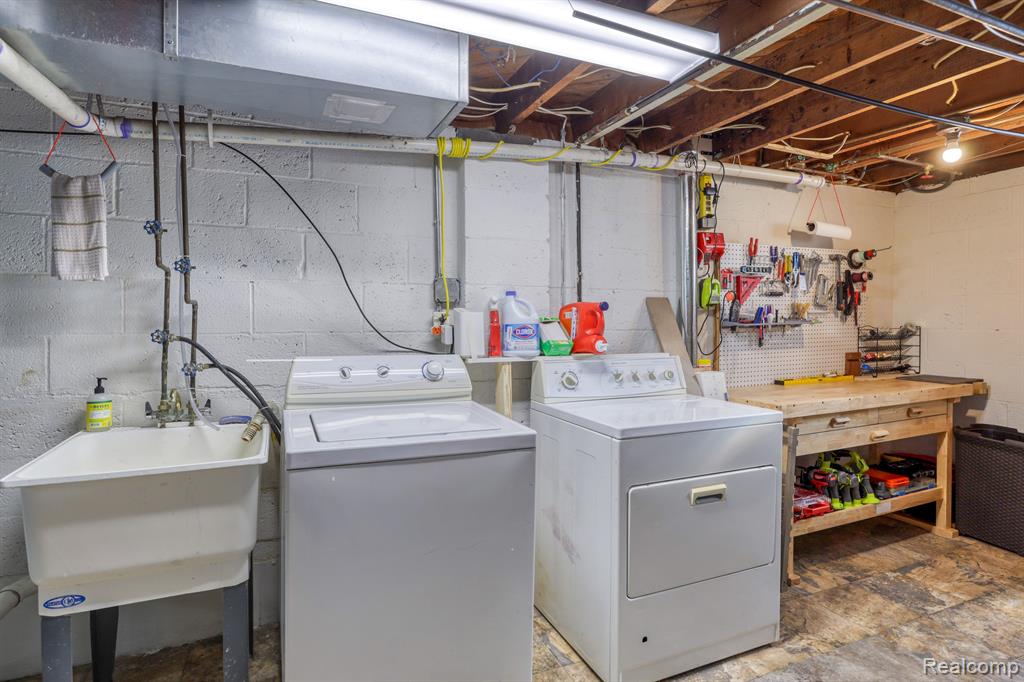 620 W KALAMA Avenue, Madison Heights, MI 48071 — Photo 18