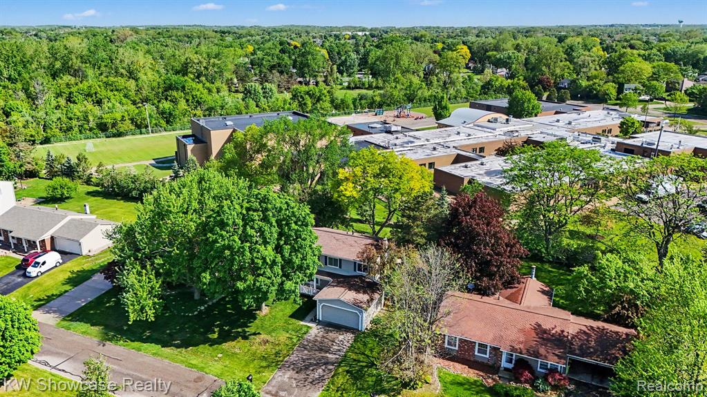 40652 Village Wood Road, Novi, MI — Photo 29