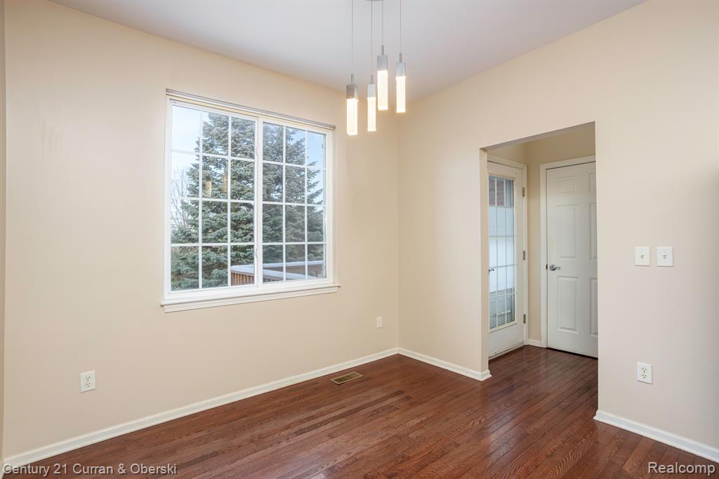 29428 Weston Drive, 124, Novi, MI 48377 — Photo 12