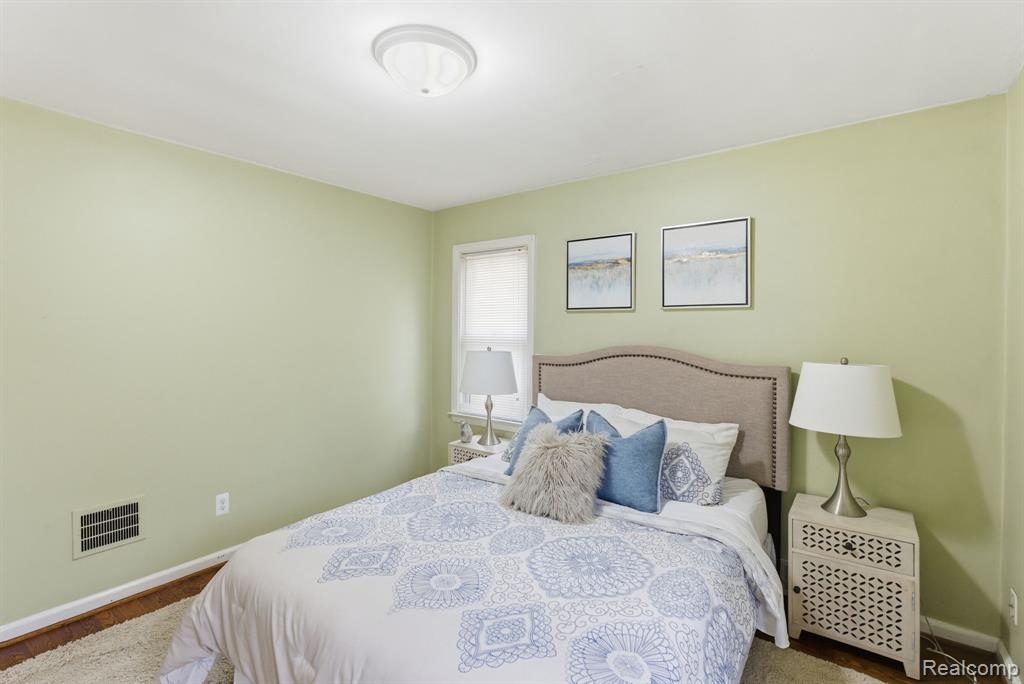 804 E Lincoln Avenue, Madison Heights, MI 48071 — Photo 10