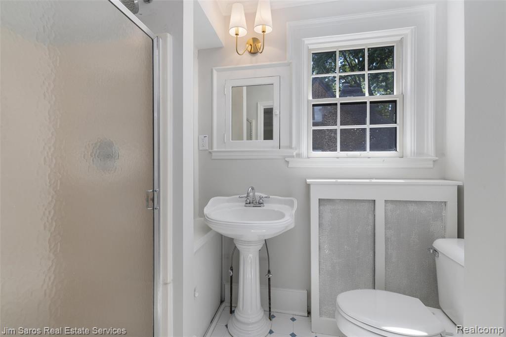 921 Berkshire Road, Grosse Pointe Park, MI 48230 — Photo 34