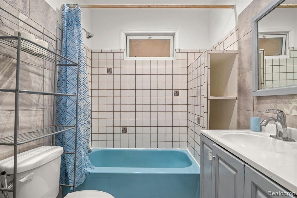 6500 N VERNON Street, Dearborn Heights, MI 48127 — Photo 16