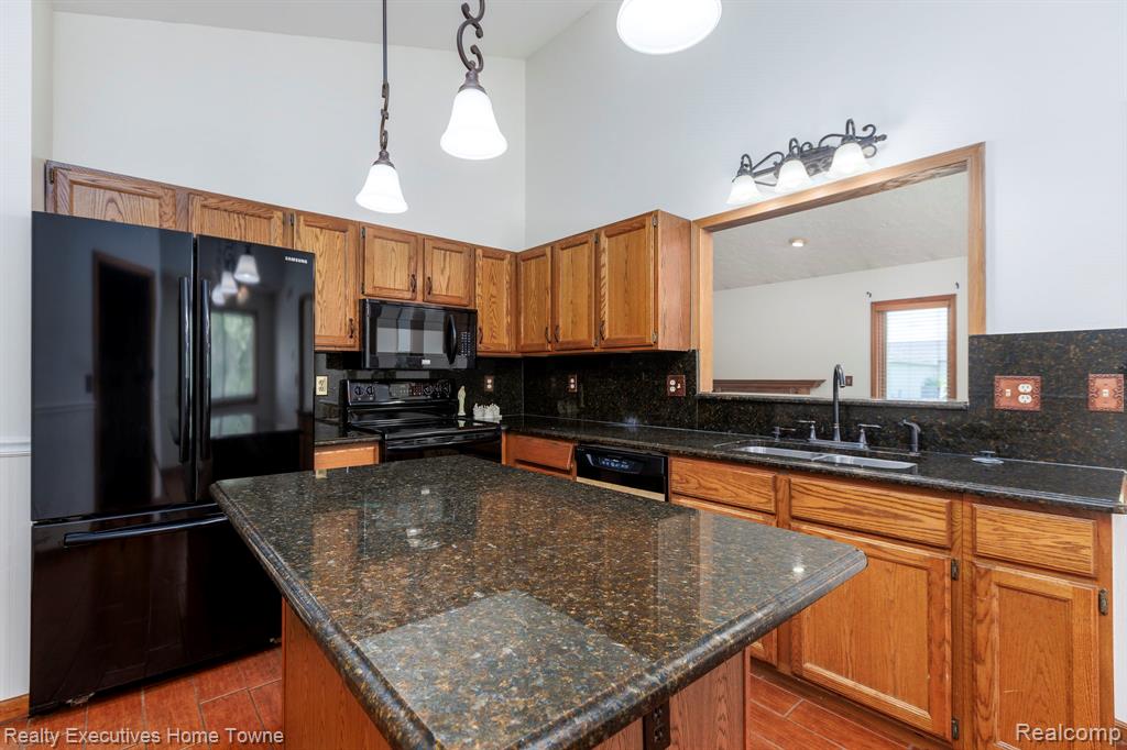 1041 Mackie Road, Almont, MI 48003 — Photo 36