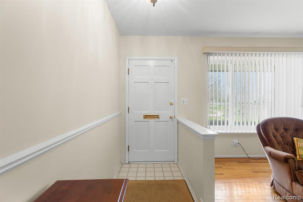 4151 red cedar Street, Trenton, MI 48183 — Photo 4