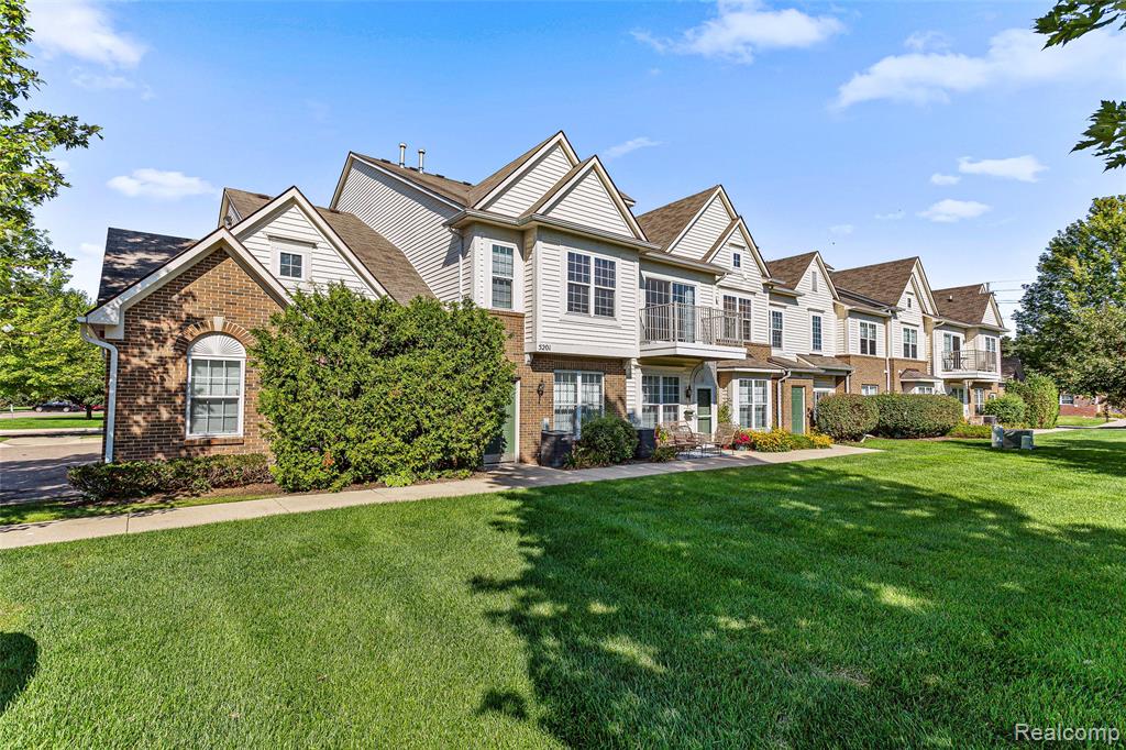 5201 Widgeon Lane, Walled Lake, MI 48390 — Photo 31