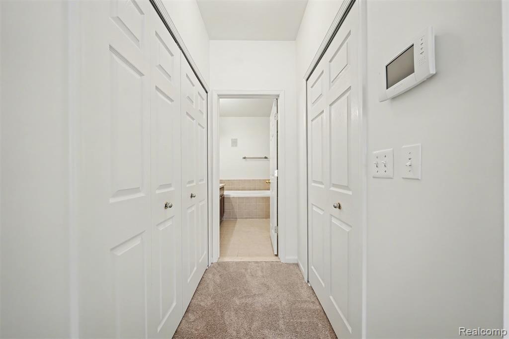 638 W Bluff Court, 31, Rochester Hills, MI 48307 — Photo 14