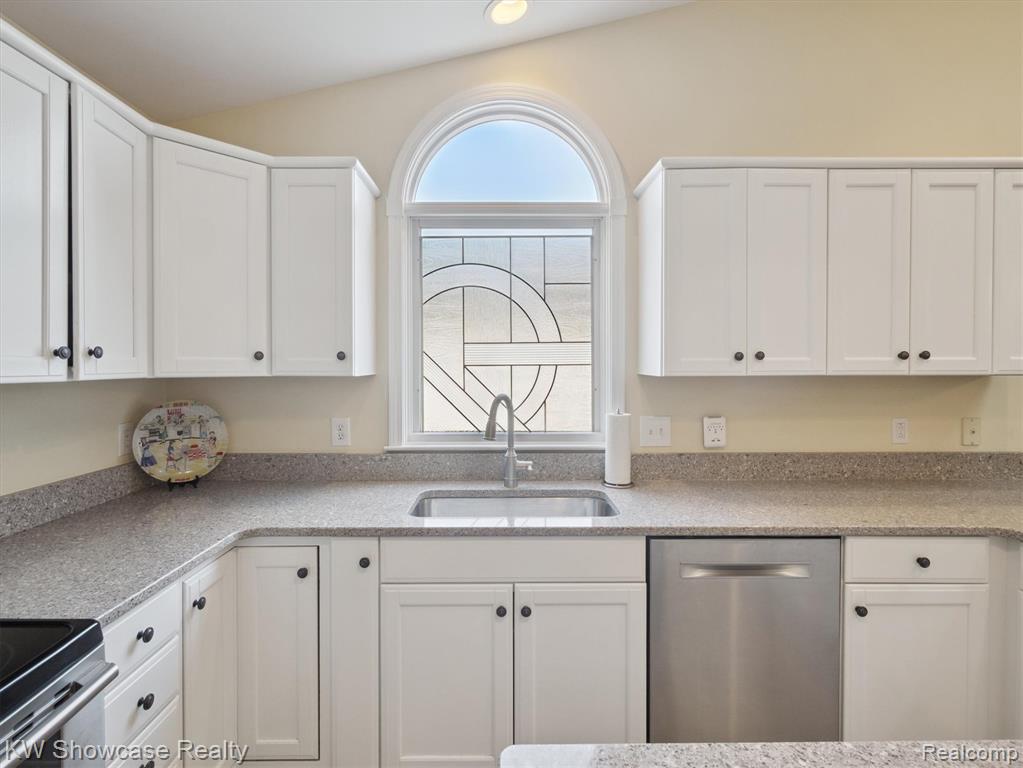 2933 E Telluride, Brighton, MI 48114 — Photo 14