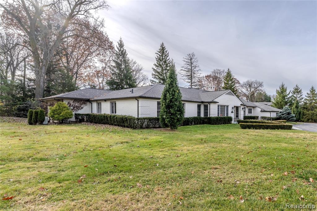 591 Rudgate Road, Bloomfield Hills, MI 48304 — Photo 10