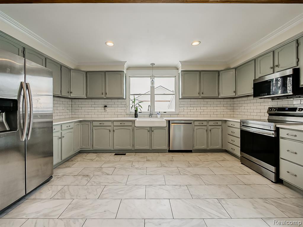 124 Leroy Avenue, Clawson, MI — Photo 6