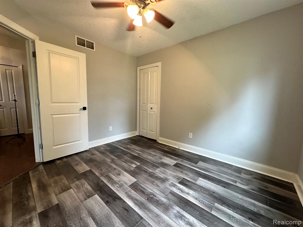8029 SOUTHVIEW MEADOWS Drive, Mount Morris, MI 48458 — Photo 14