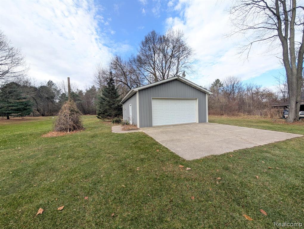 6185 N Vassar Road, Flint, MI 48506 — Photo 26