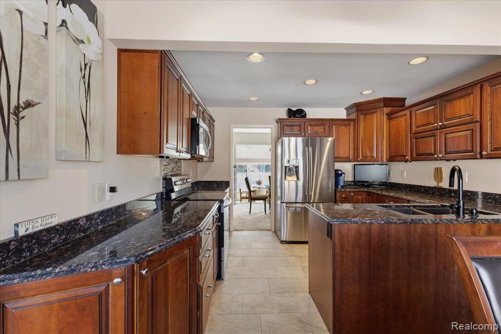 6579 Balmoral Terrace, Clarkston, MI — Photo 12