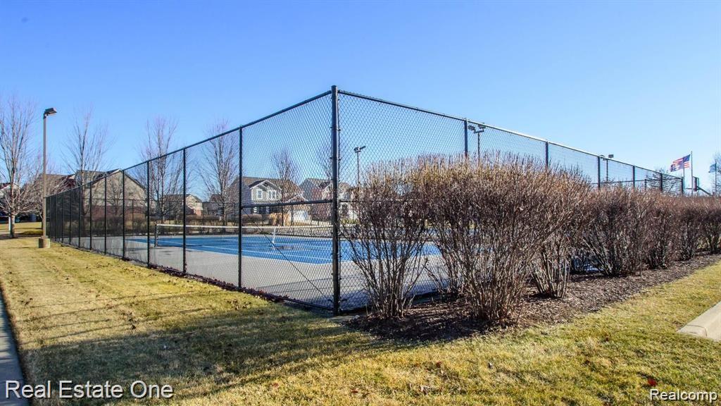 28209 Oakmonte Circle E, 60, New Hudson, MI 48165 — Photo 52